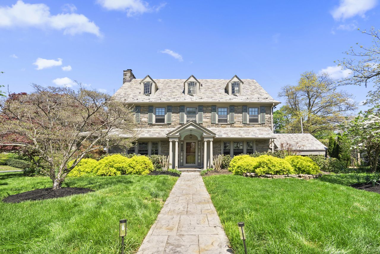 Painted stone colonial exterior